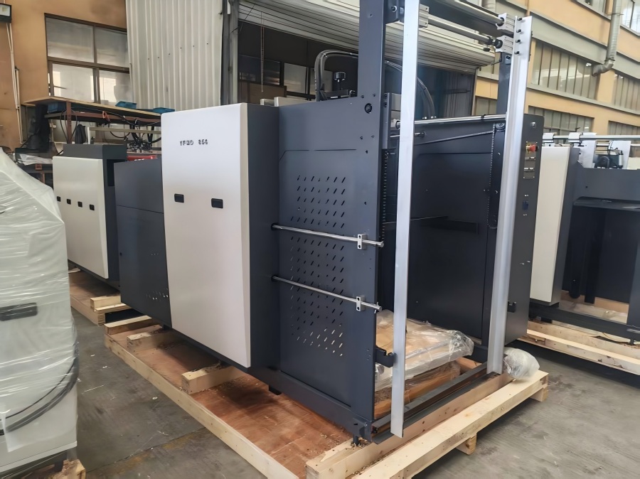 Máy cán màng tốc độ cao tự động New Star YFMD-850 sắp được xuất xưởng sang Thái Lan!